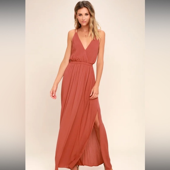 Lulus dress in pink. Never worn - Picture 1 of 4